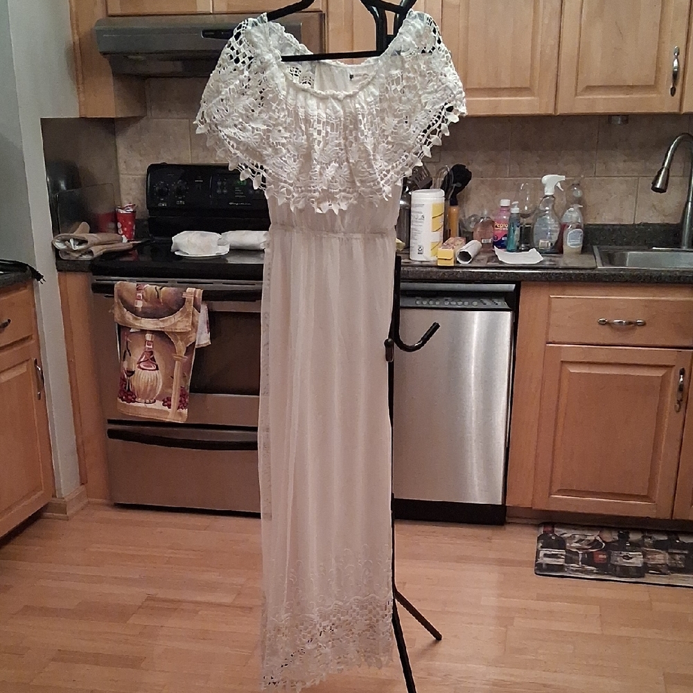 Chelsea & Violet Cream Lace Maxi Dress